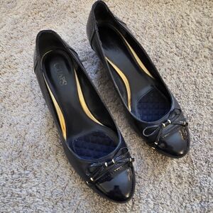 Chaps Navy Heel Wedges 10 Kidskin Patent Leather Gold Beaded Tassel Bow Shoes